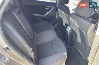 Седан Hyundai Elantra 2012 в 