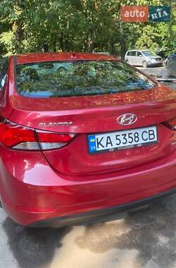 Седан Hyundai Elantra 2015 в 