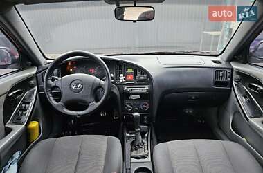 Седан Hyundai Elantra 2004 в 