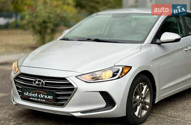 Седан Hyundai Elantra 2017 в Николаеве