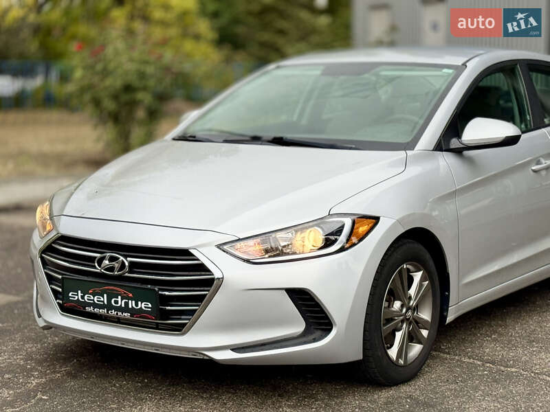 Hyundai Elantra 2017