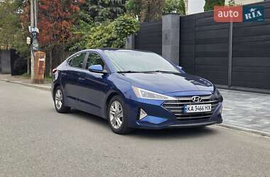 Седан Hyundai Elantra 2018 в 