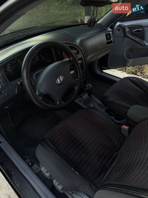 Седан Hyundai Elantra 2006 в Умани