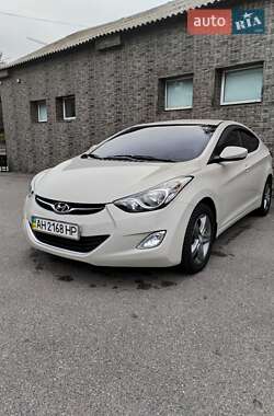 Седан Hyundai Elantra 2011 в Киеве