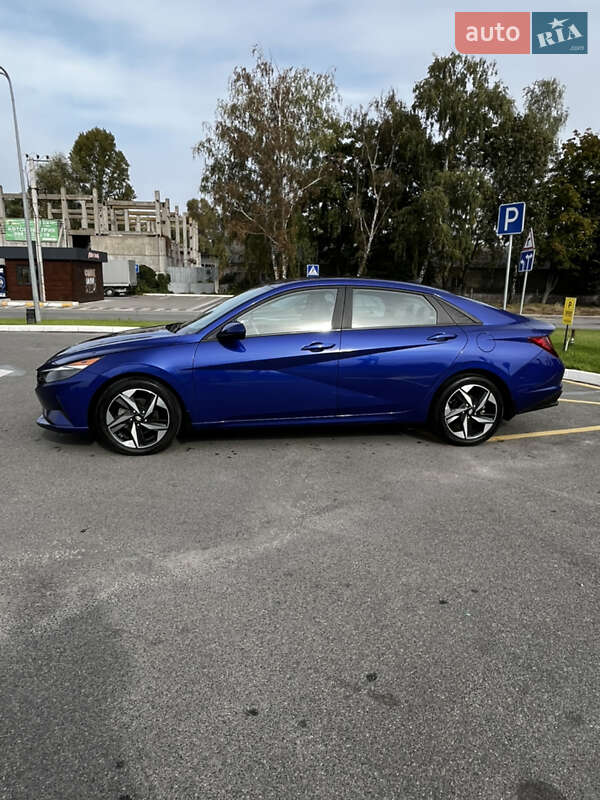Седан Hyundai Elantra 2023 в Киеве