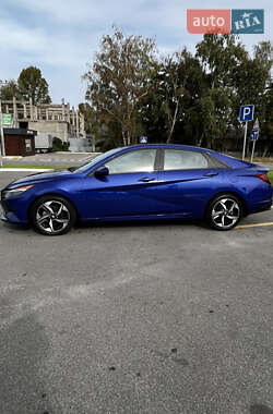 Седан Hyundai Elantra 2023 в  фото 2 Седан Hyundai Elantra 2023 в