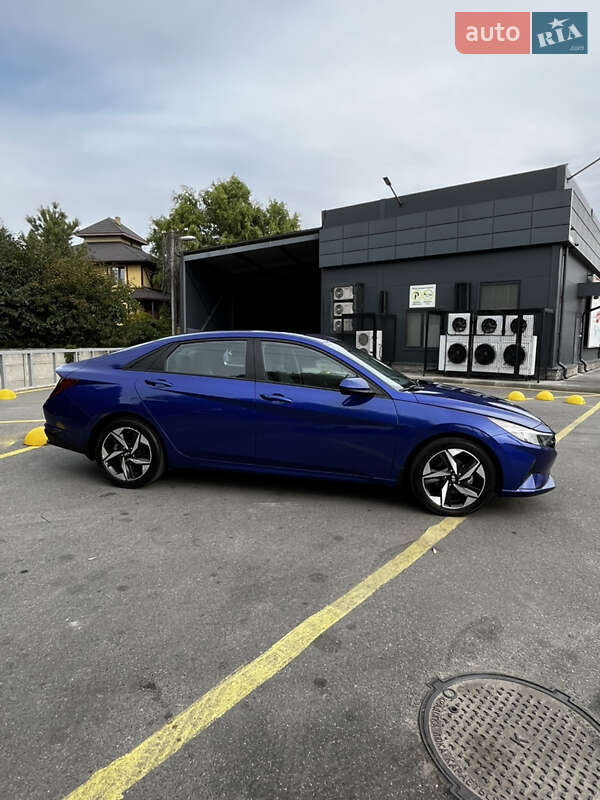 Седан Hyundai Elantra 2023 в Киеве