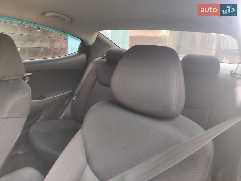 Седан Hyundai Elantra 2011 в Харькове