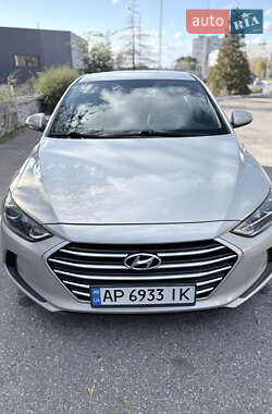 Седан Hyundai Elantra 2016 в Запоріжжі
