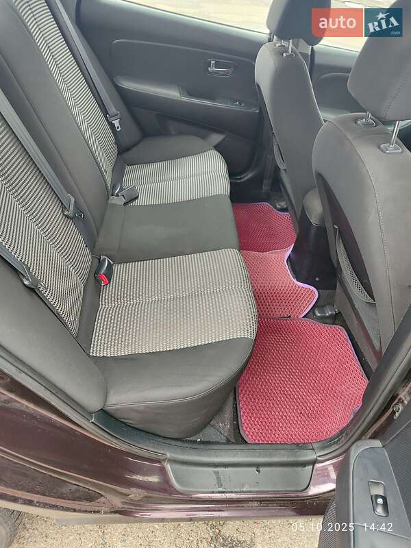 Седан Hyundai Elantra 2010 в Киеве