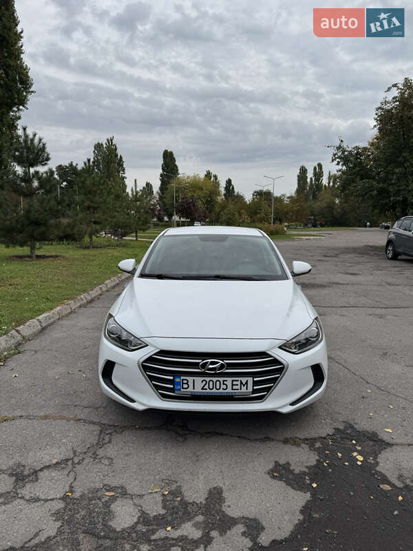 Седан Hyundai Elantra 2018 в Кременчуге