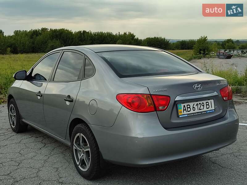 Седан Hyundai Elantra 2011 в Харькове