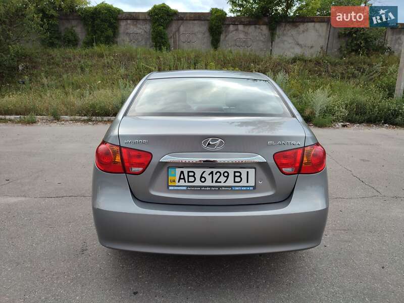 Седан Hyundai Elantra 2011 в Харькове