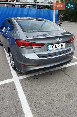 Седан Hyundai Elantra 2018 в Днепре