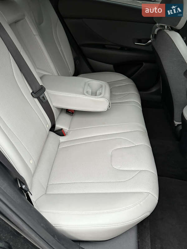 Седан Hyundai Elantra 2020 в Киеве фото 30 Седан Hyundai Elantra 2020 в Киеве