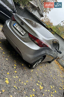 Седан Hyundai Elantra 2012 в Харькове