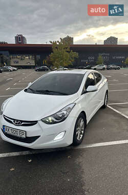 Седан Hyundai Elantra 2011 в Києві