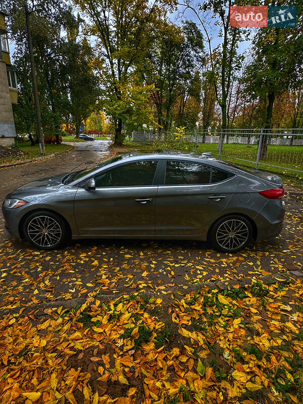 Седан Hyundai Elantra 2018 в Києві фото 2 Седан Hyundai Elantra 2018 в Києві