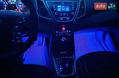 Седан Hyundai Elantra 2013 в 