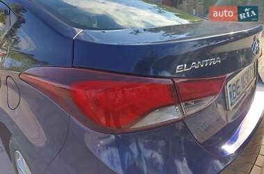 Седан Hyundai Elantra 2013 в 