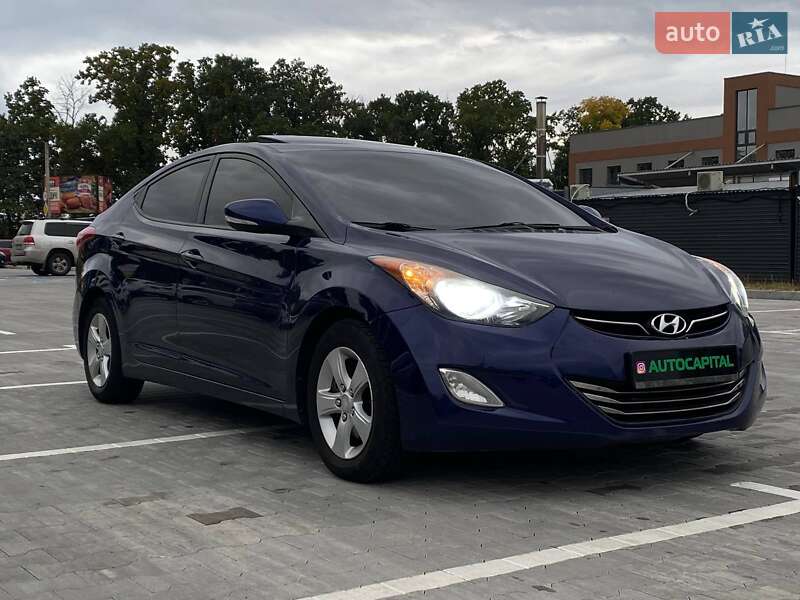 Седан Hyundai Elantra 2011 в Киеве