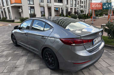 Седан Hyundai Elantra 2018 в 