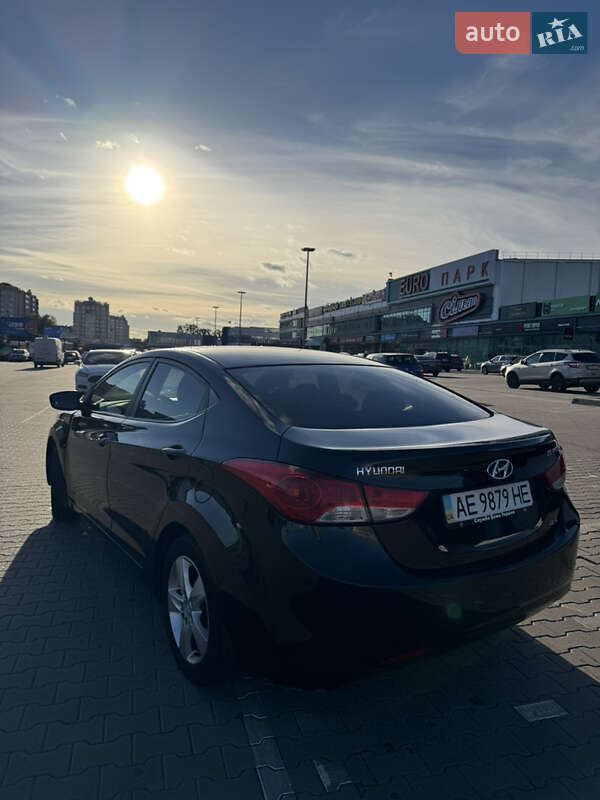 Седан Hyundai Elantra 2013 в Києві