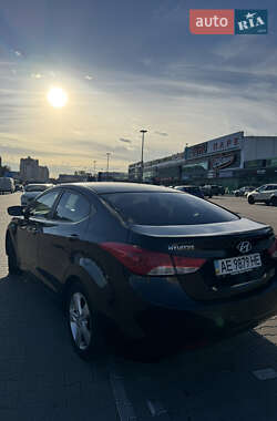 Седан Hyundai Elantra 2013 в 