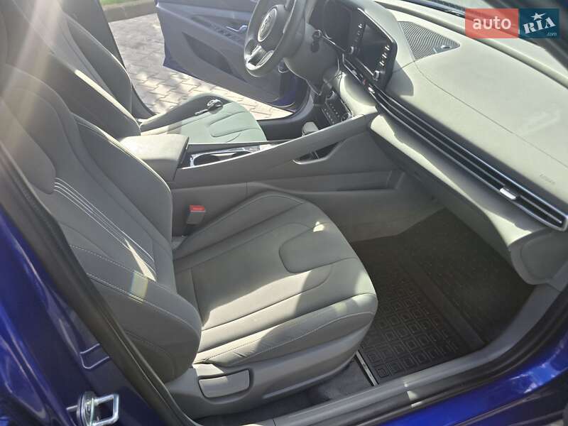 Седан Hyundai Elantra 2023 в Киеве