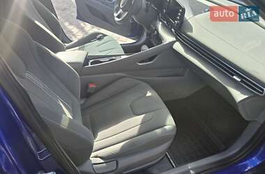 Седан Hyundai Elantra 2023 в 