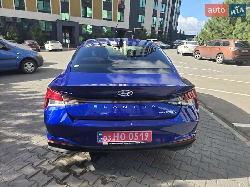 Седан Hyundai Elantra 2023 в Киеве