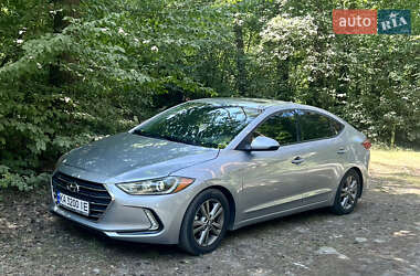 Седан Hyundai Elantra 2017 в 