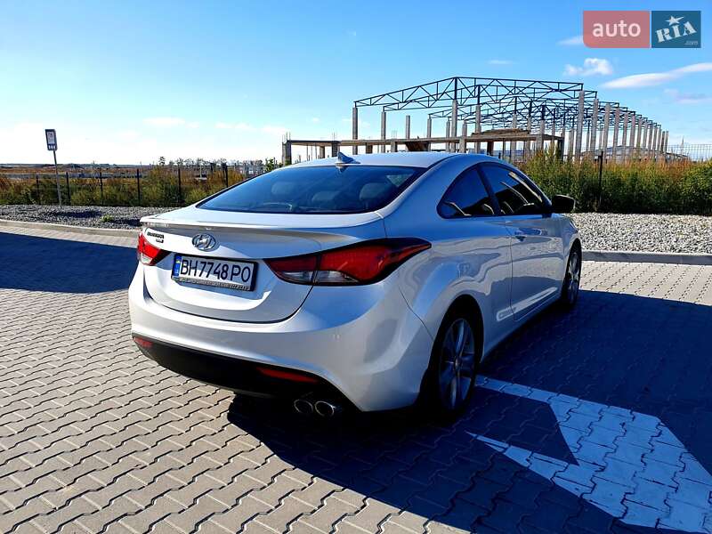 Купе Hyundai Elantra 2014 в Киеве фото 6 Купе Hyundai Elantra 2014 в Киеве