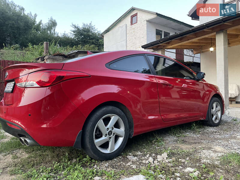 Купе Hyundai Elantra 2012 в Киеве