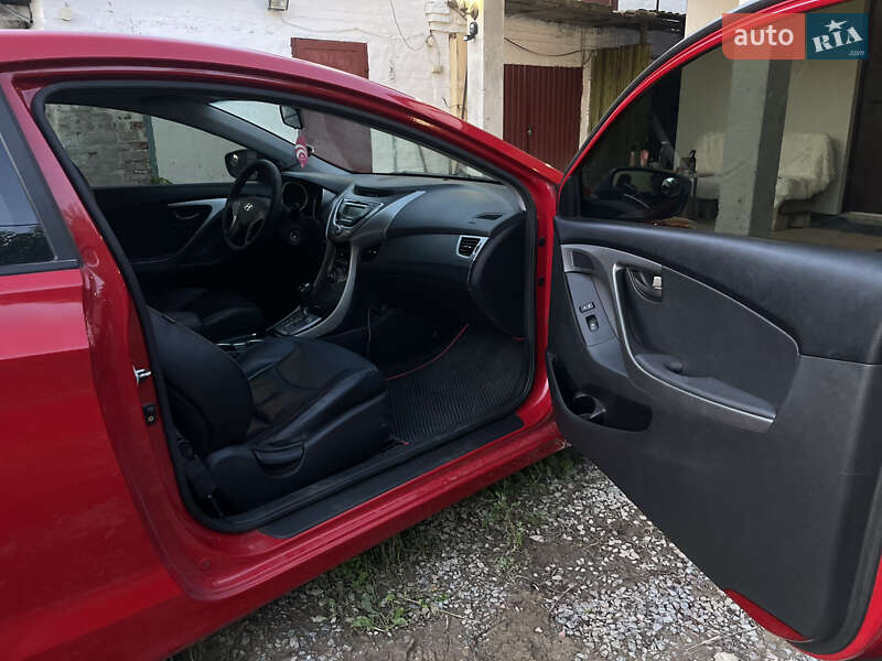 Купе Hyundai Elantra 2012 в Киеве