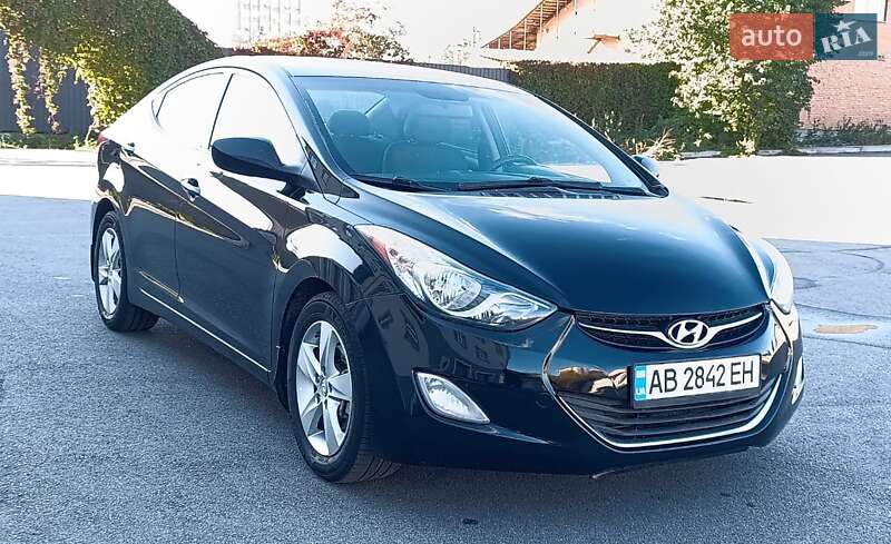 Седан Hyundai Elantra 2013 в Виннице
