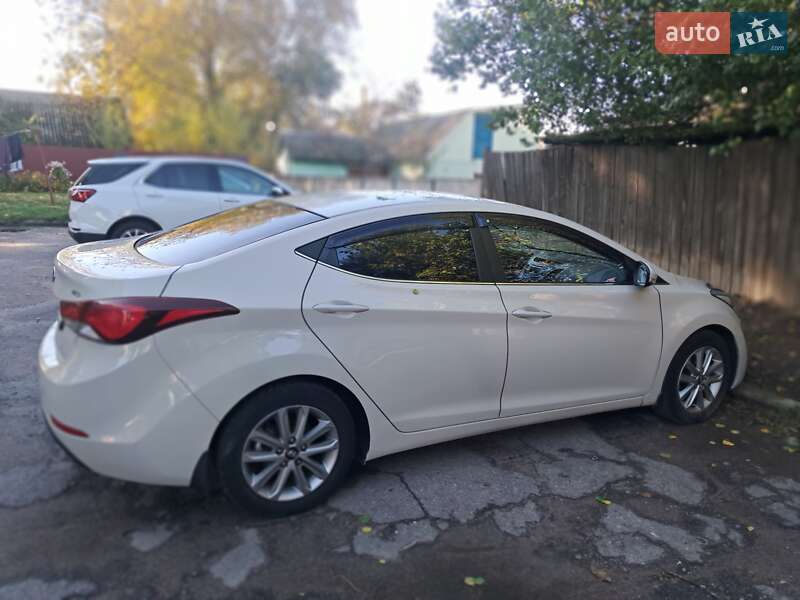 Седан Hyundai Elantra 2014 в 