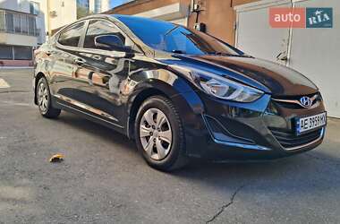 Седан Hyundai Elantra 2014 в 