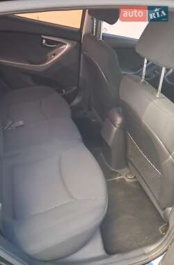 Седан Hyundai Elantra 2014 в 