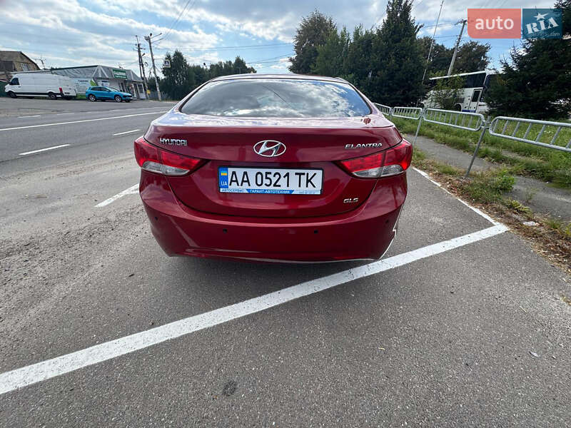 Седан Hyundai Elantra 2011 в Киеве