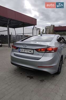 Седан Hyundai Elantra 2016 в 
