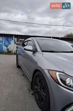 Седан Hyundai Elantra 2016 в 