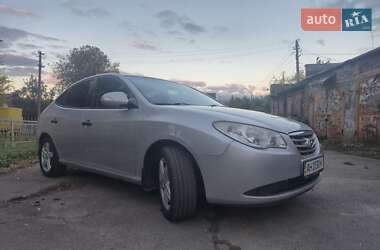 Седан Hyundai Elantra 2011 в 