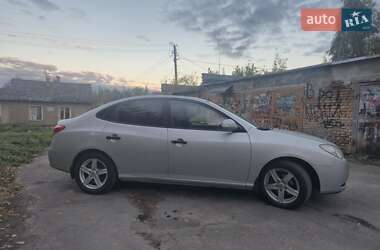 Седан Hyundai Elantra 2011 в 