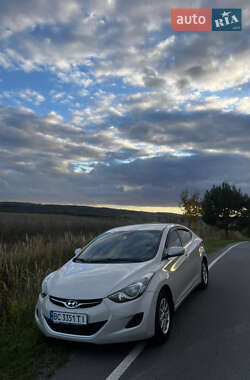 Седан Hyundai Elantra 2012 в 