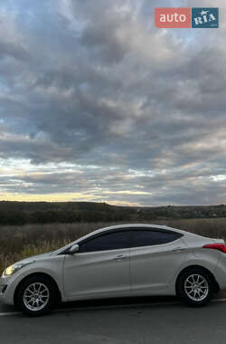 Седан Hyundai Elantra 2012 в 