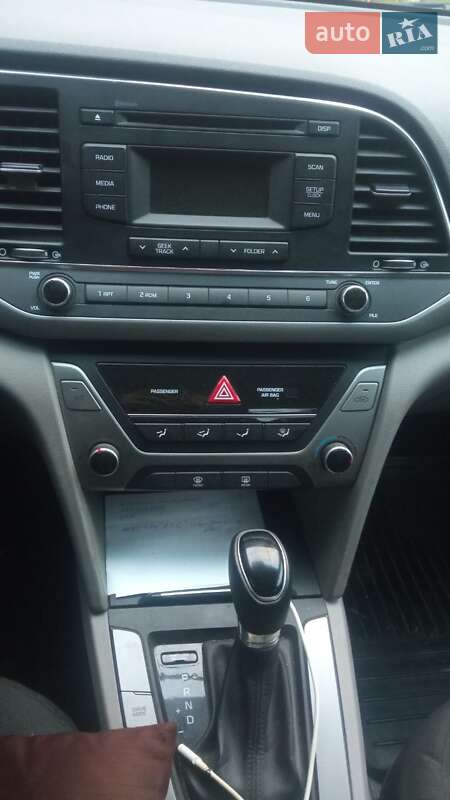 Седан Hyundai Elantra 2018 в Кропивницком