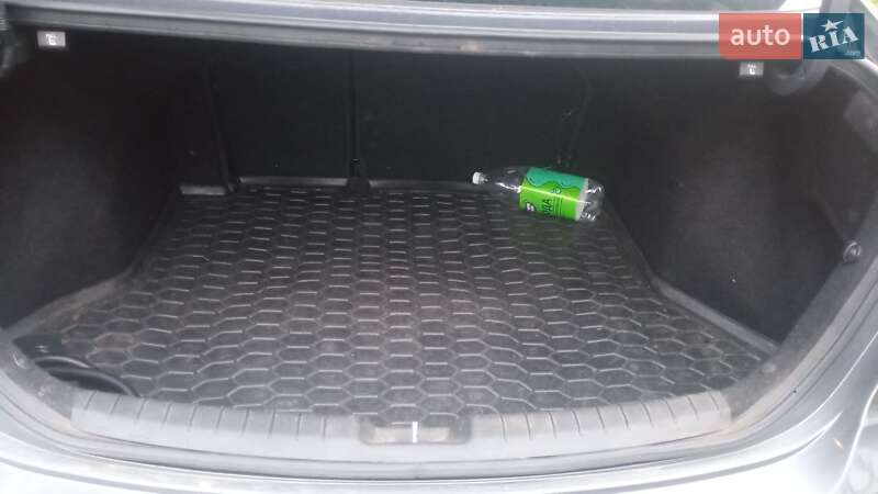 Седан Hyundai Elantra 2018 в Кропивницком