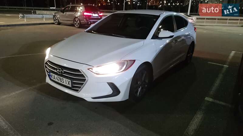 Hyundai Elantra 2017