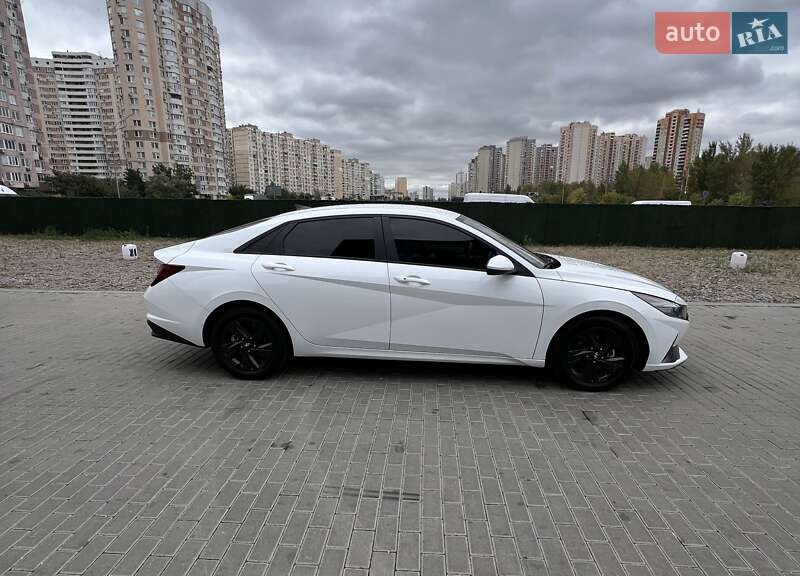 Седан Hyundai Elantra 2020 в Киеве